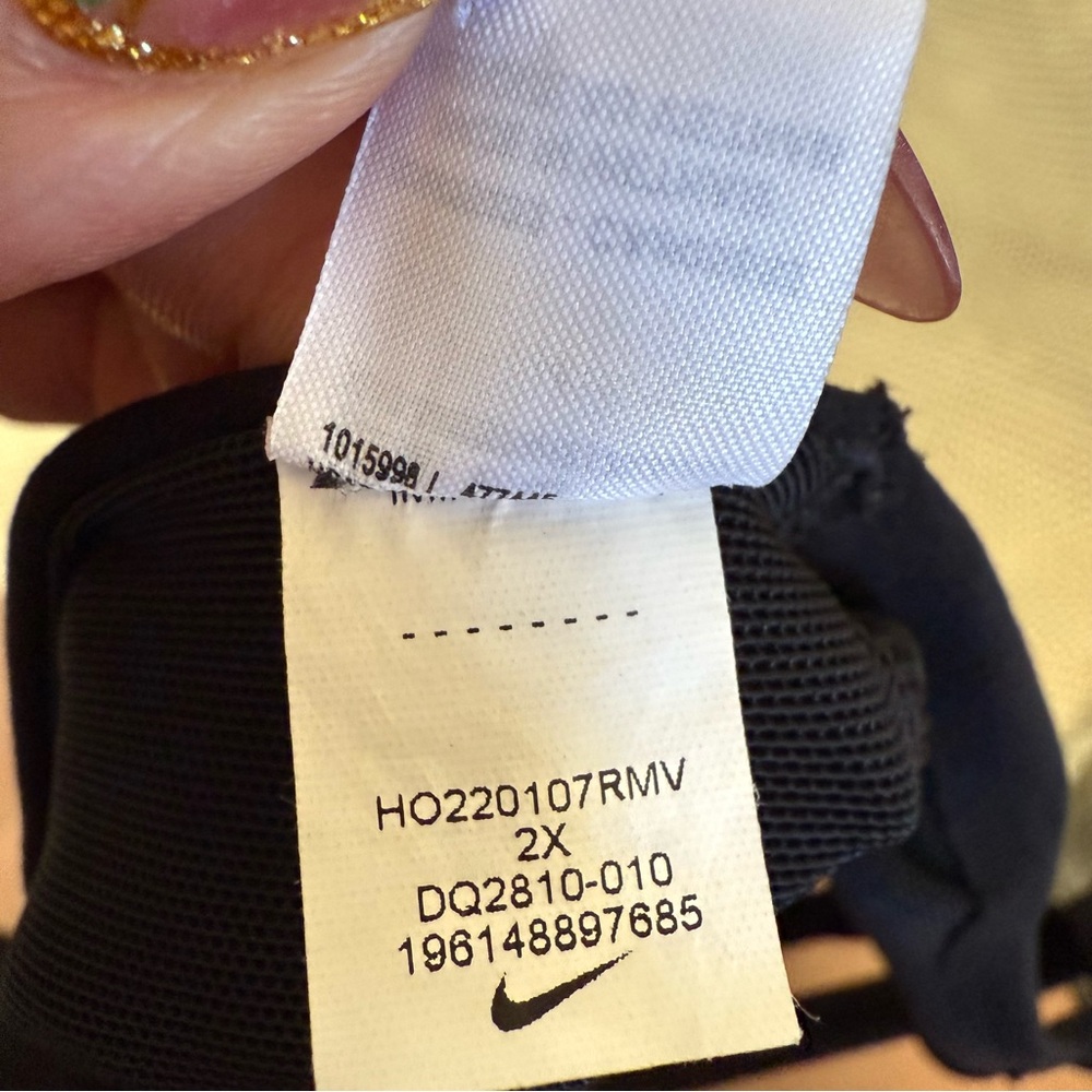 Nike Women's Classic padded Black Sports Bra - Picture 5 of 5